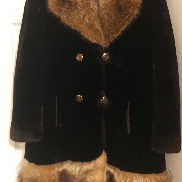 Vintage Shearling | Red Fox Fur Trim - Picture 6 of 13